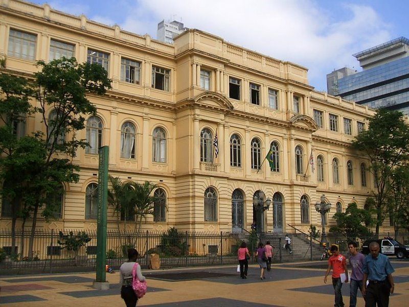 governo-de-sao-paulo-abre-765-vagas-temporarias-para-professores-na-rede-estadual-dornicke-wikimedia-commons