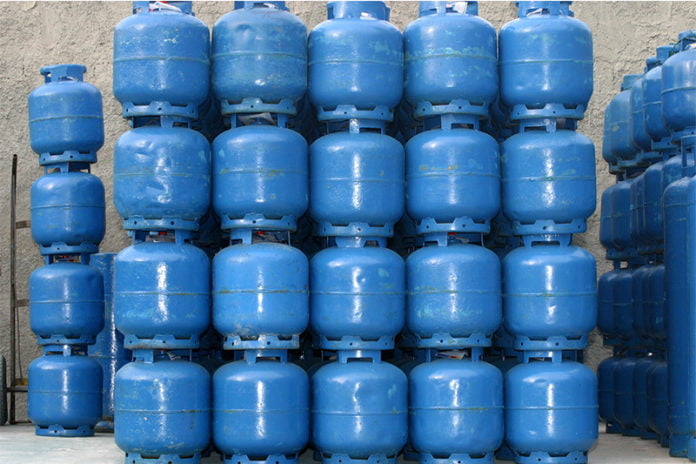 Gas