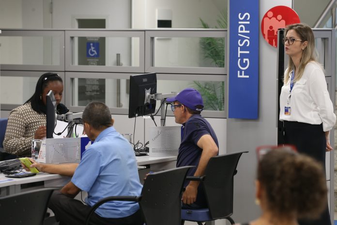 Caixa abre para atendimento sobre contas inativas do FGTS