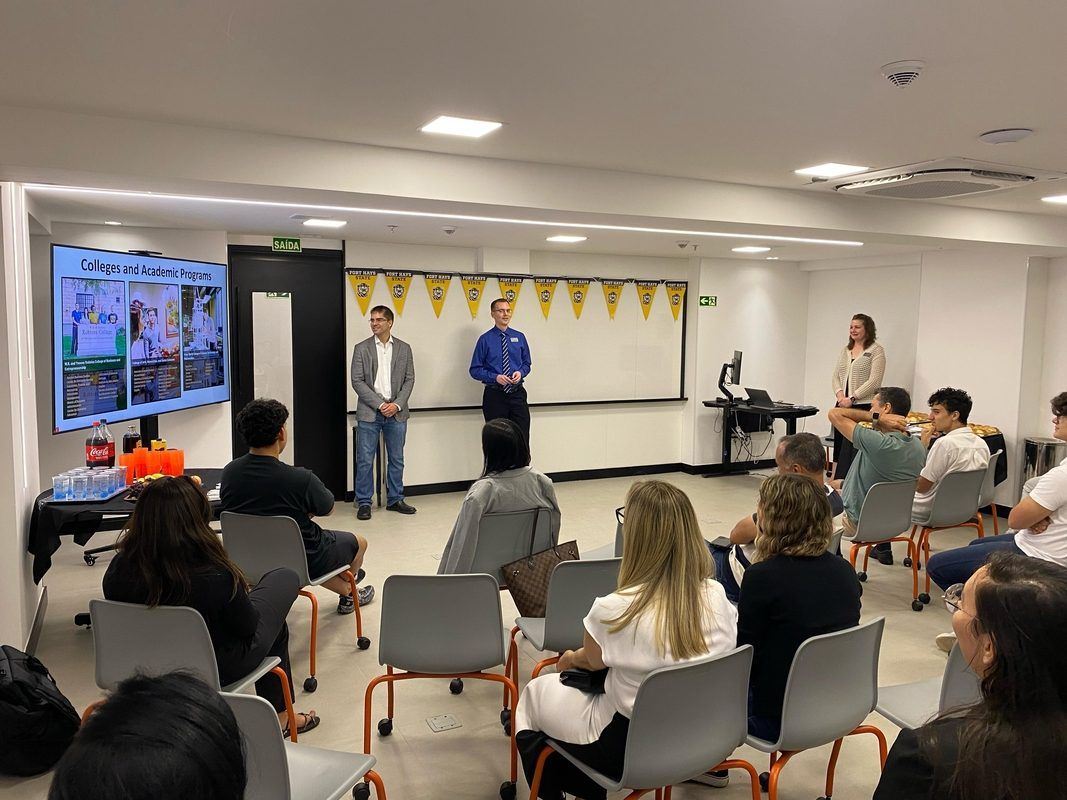 Jovens disputam vagas em faculdade internacional em Brasília