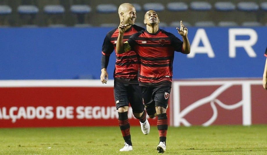 Mazinho-e-Velicka-jogadores-do-Oeste-de-Barueri