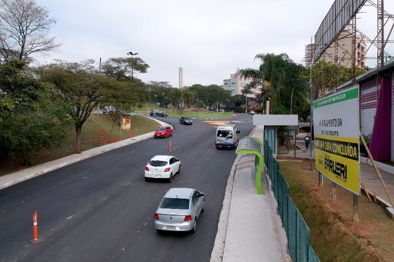 Rua da Prata Barueri obras alargamento (1)