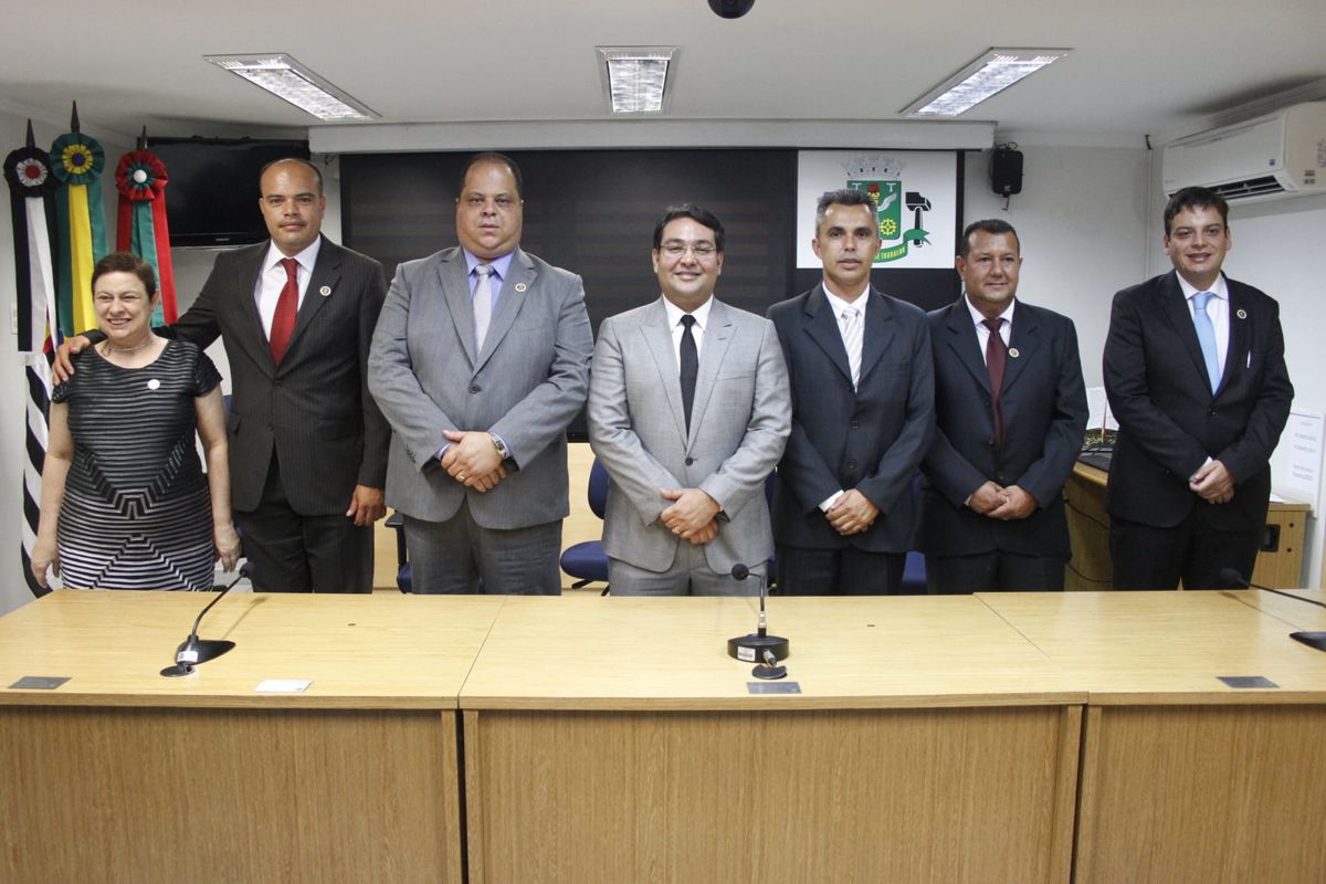 Câmara de Osasco quer conceder 13º para vereadores
