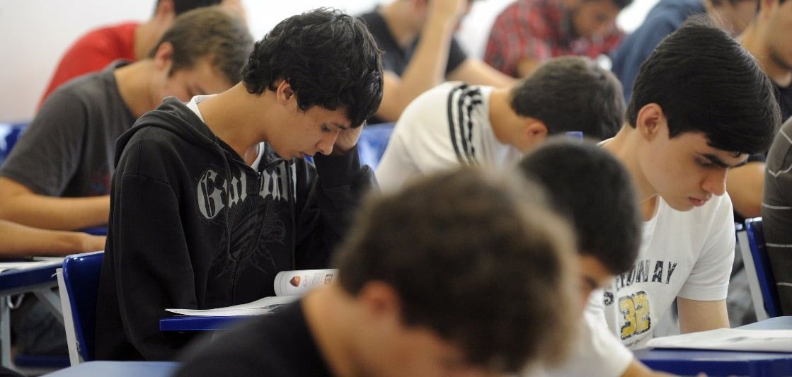 estudantes_ enem