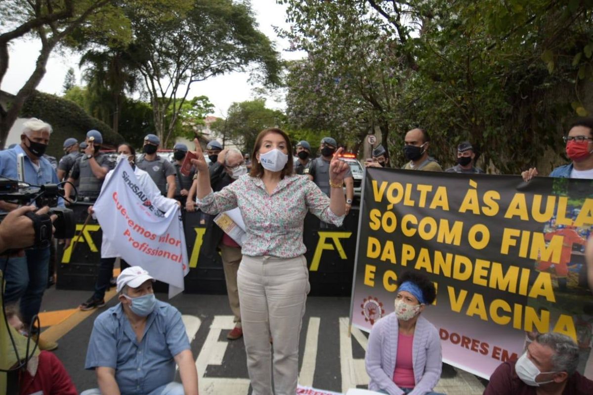 Assembleia Popular aprova greve contra a volta às aulas presenciais