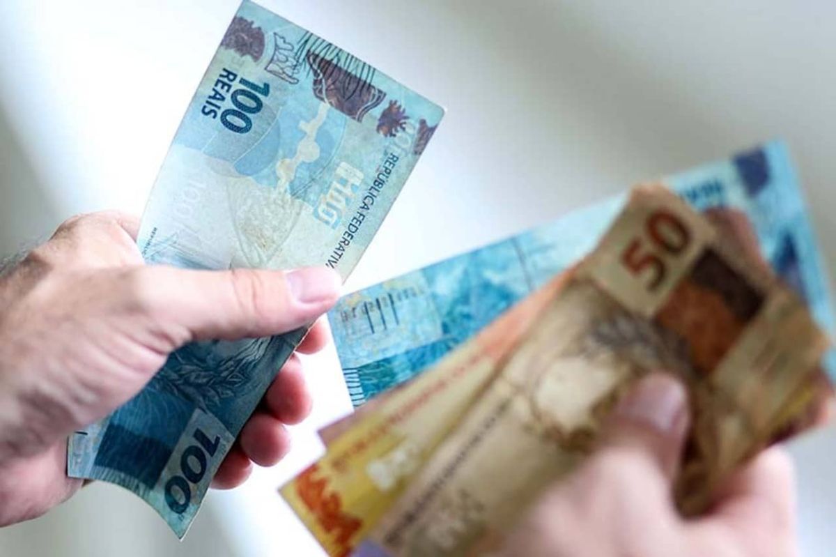 dinheiro reais