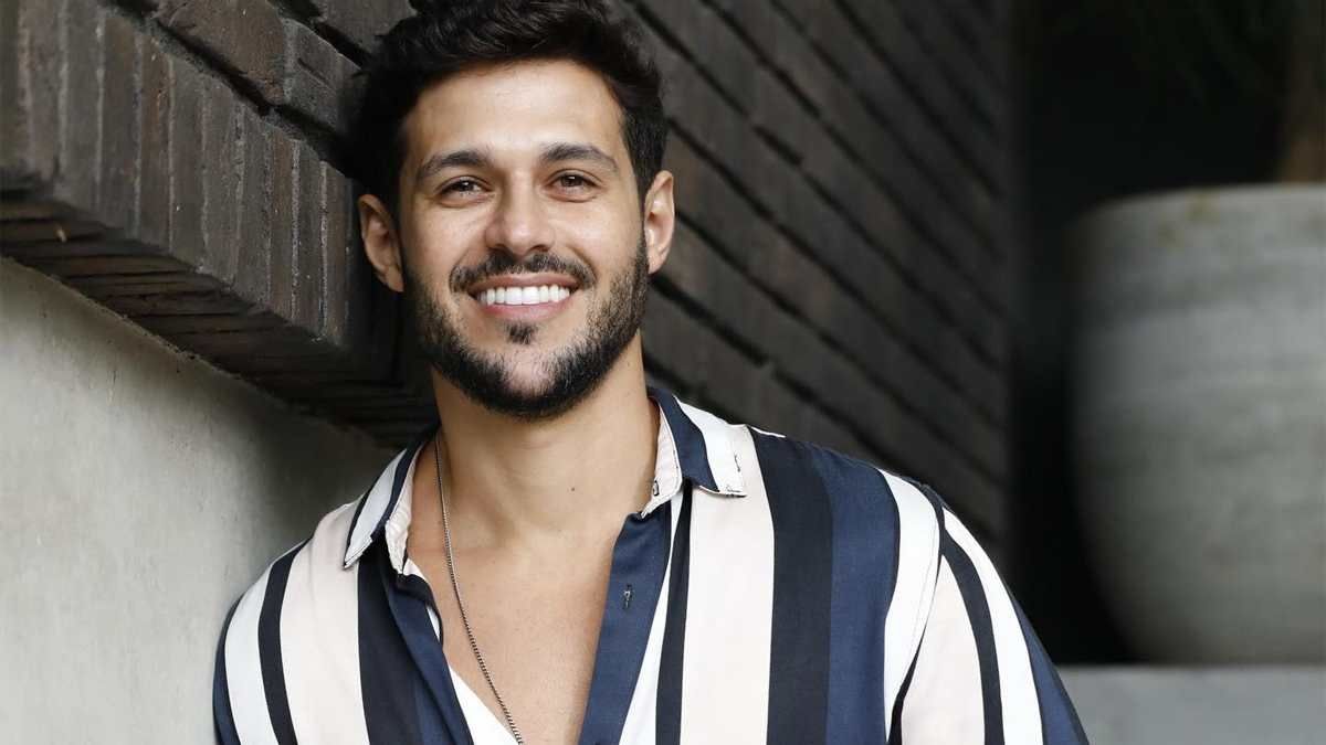 Ex-BBB Rodrigo Mussi sofre acidente de carro em São Paulo