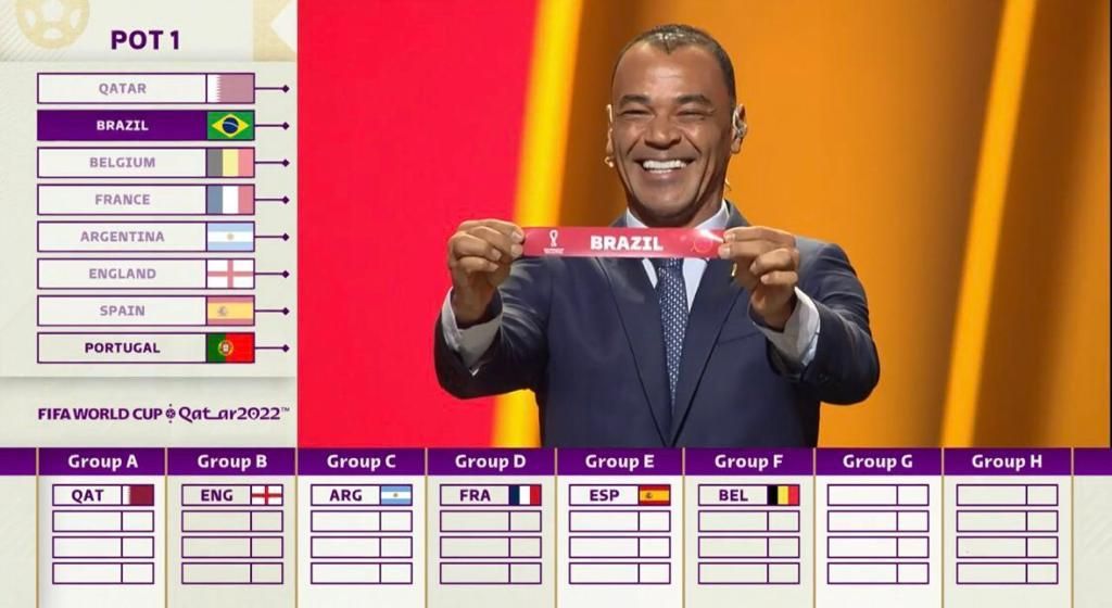 Ex-jogador Cafu participou do sorteio das chaves