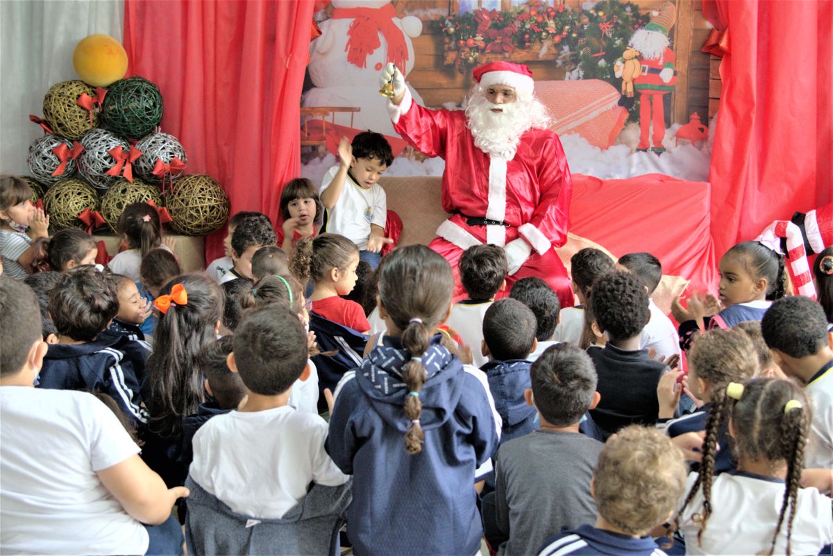 distribuição brinquedos de natal Barueri