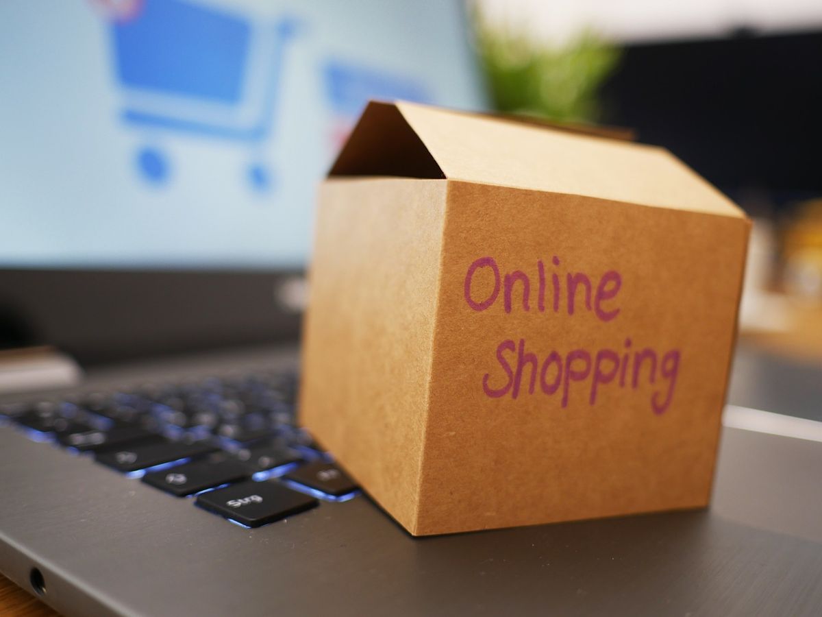 online-shopping-g3024ea3a3_1280