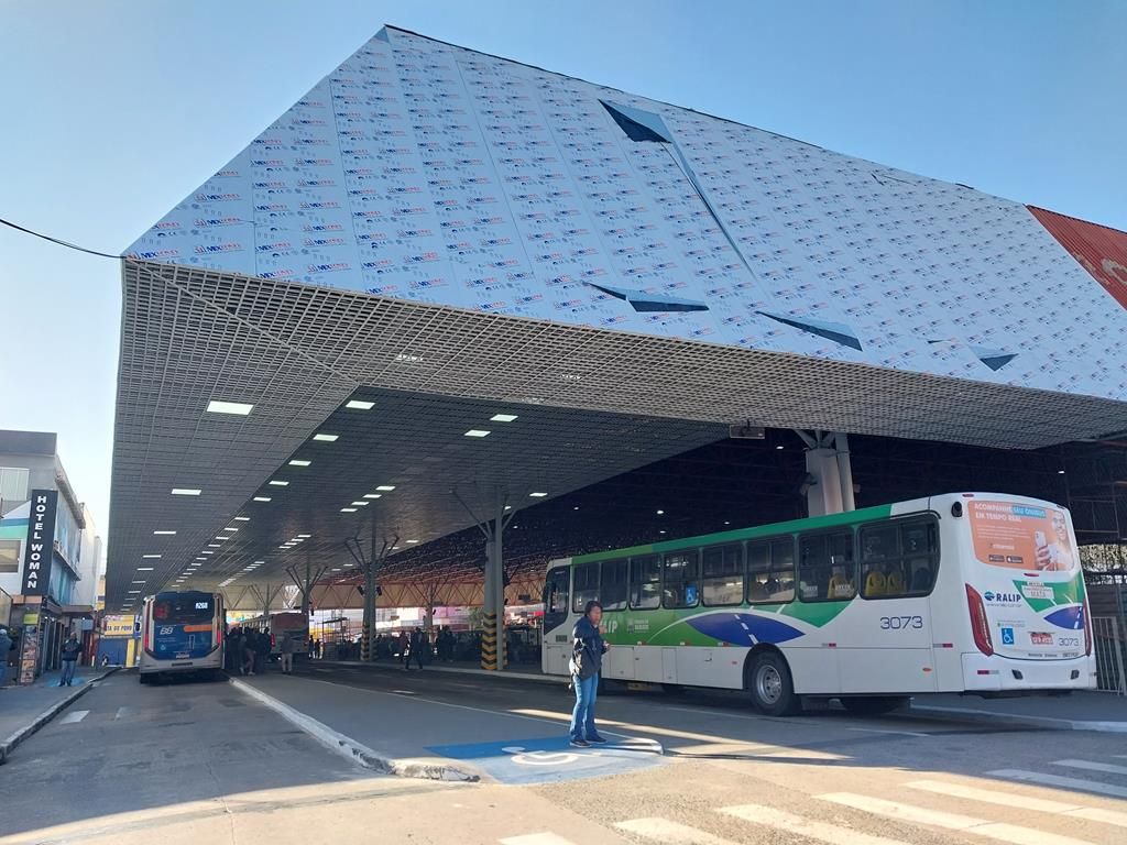 embarque ônibus reforma temrinal barueri