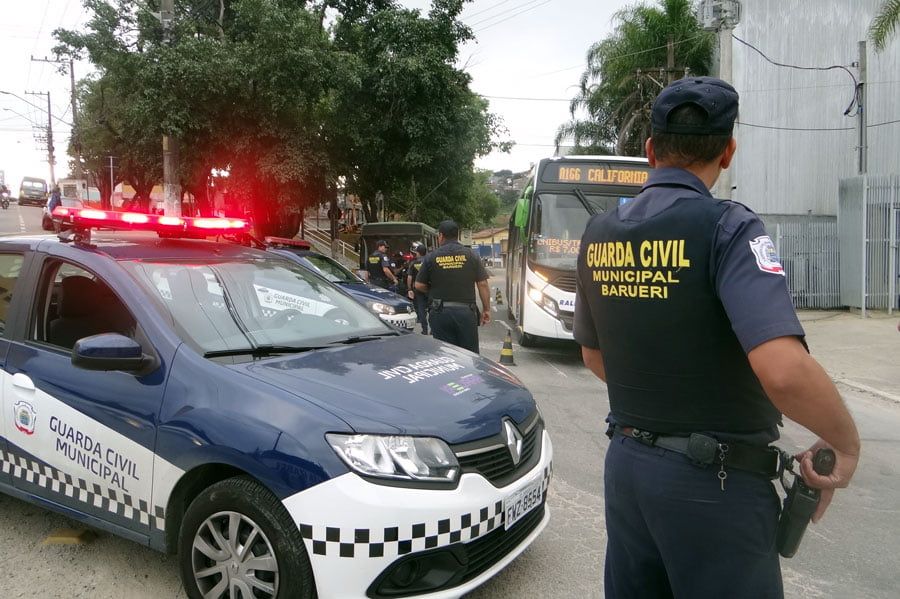 Guarda-de-Barueri-recupera-três-carros-roubados-Foto-Secom-de-Barueri