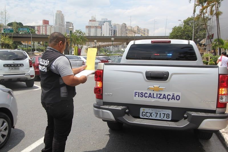 Prefeitura de Barueri reforça fiscalização contra poluição visual
