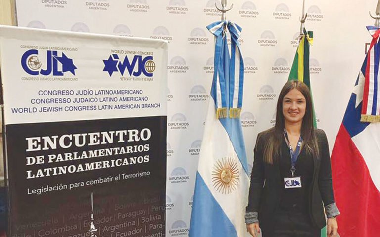 Bruna Furlan vai à Argentina e participa de evento contra o terrorismo