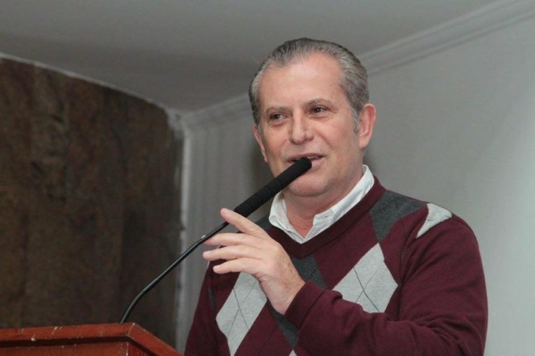 Ex-prefeito de Cotia deve discutir candidatura e recorre sobre rejeição de contas