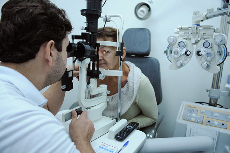 Parnaíba firma convênio com empresa para exames oftalmológicos