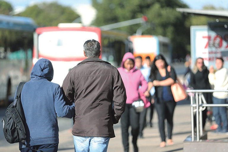 Inverno chega com chuvas acima da média, diz Somar