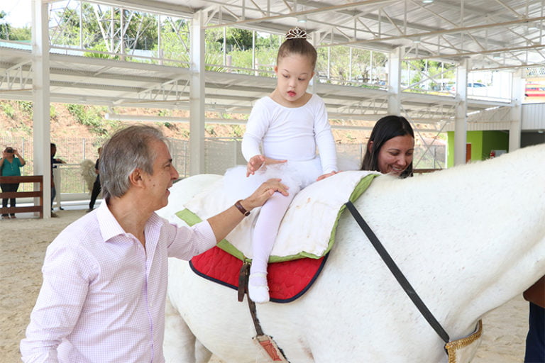 Novo Centro Municipal de Equoterapia já atende cerca de 300 pessoas    