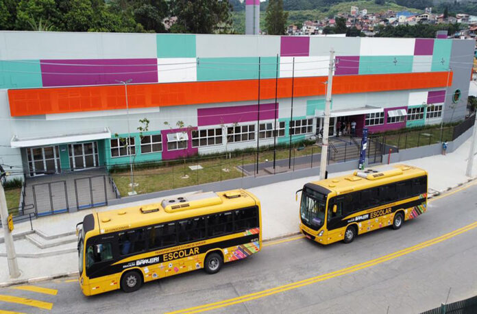 Inauguração de escola no Jardim Belval