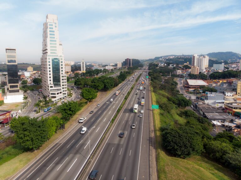 Rodovias da região devem receber mais de 1,8 milhão de veículos no Feriado de Tiradentes