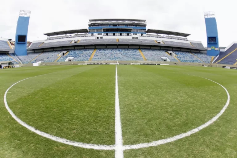 Clássico Palmeiras x Corinthians será disputado na Arena Barueri, em 23 de abril