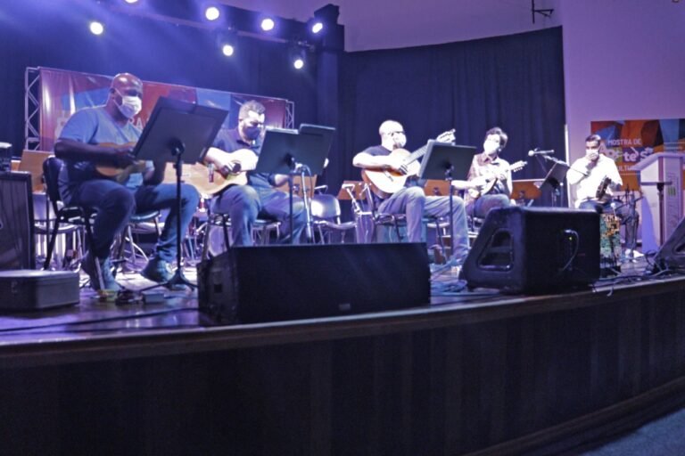 Grupo de Choro de Barueri sobe ao palco domingo (12)