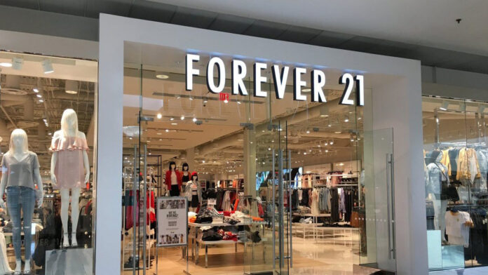 Forever 21 fechará lojas