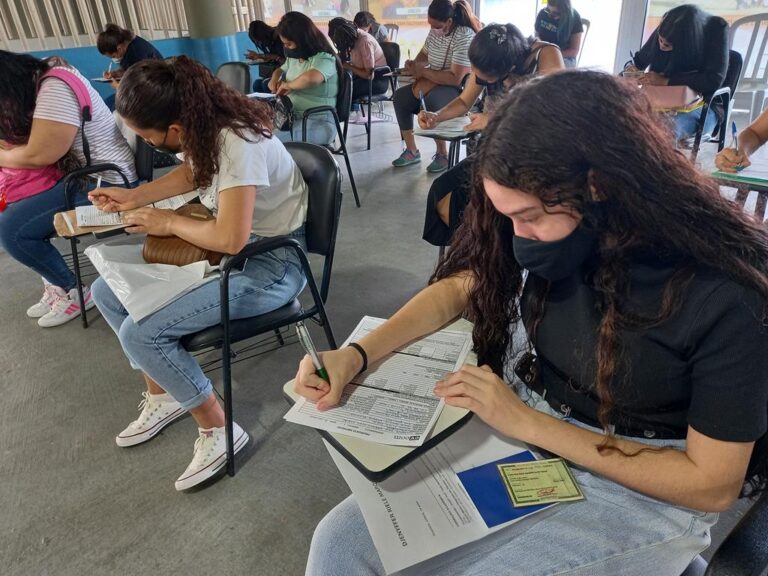 Casa do Trabalhador de Barueri faz seleção para operador de atendimento nesta segunda-feira (1)