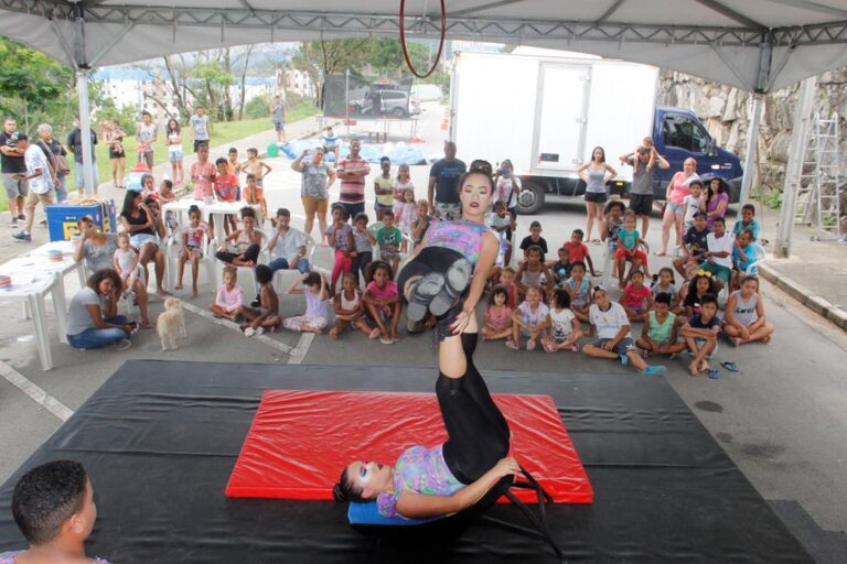 Caminhão da Cultura de Barueri estaciona sábado (16) no Jd. Mutinga