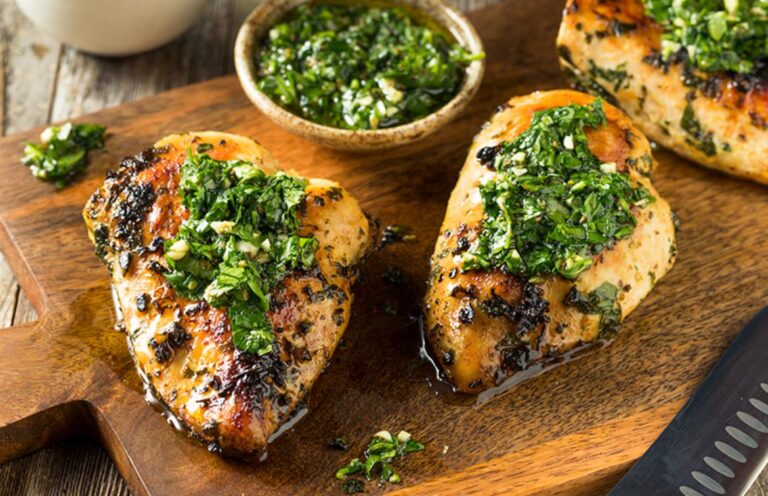 Receita: Frango Grelhado com Chimichurri