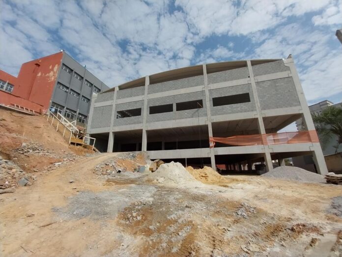 obra escola Barueri