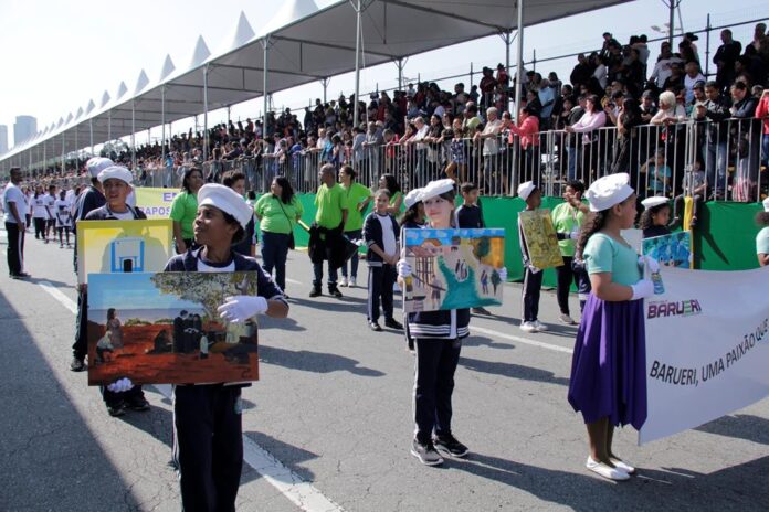 desfile 7 de setembro barueri