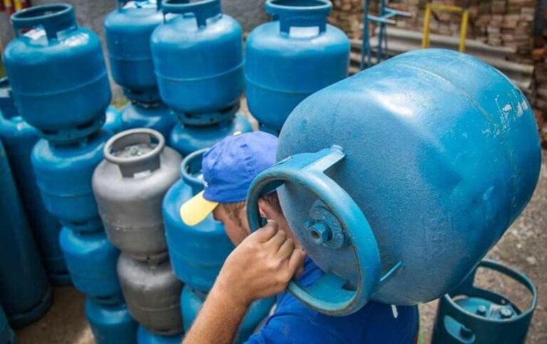 Petrobras anuncia redução do preço do gás de cozinha