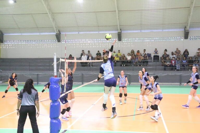 Barueri Esporte Forte chega à semifinal do Campeonato Metropolitano de Vôlei Sub-14