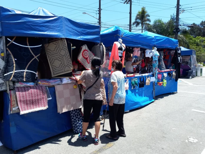 feira de artes aldeia da serra barueri