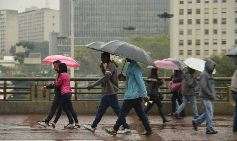 Semana em Barueri começa abafada e com temporais no período da tarde