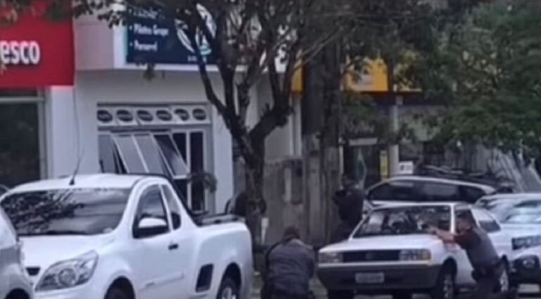 Bandidos fazem vítima sacar dinheiro em banco de Barueri e polícia é acionada